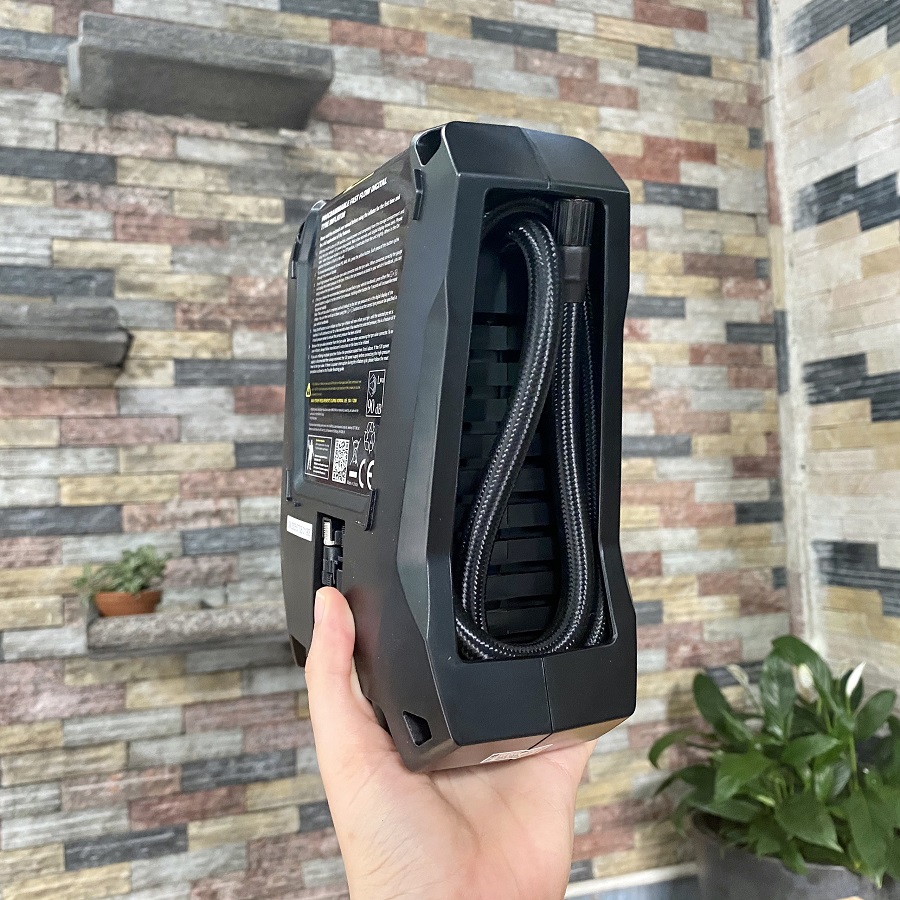 Máy bơm ô tô mini giá rẻ MICHELIN 12266