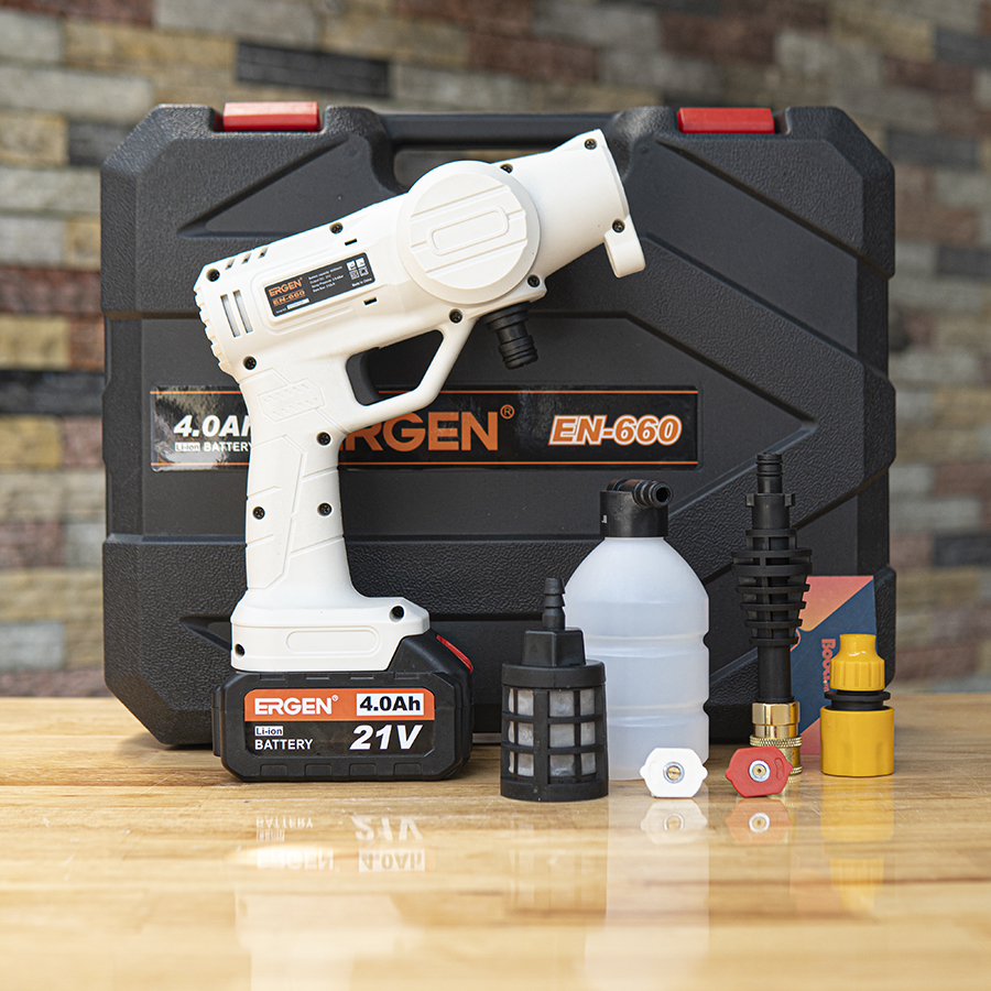 Máy rửa xe chạy bằng pin EN 660