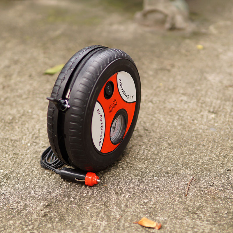 Máy Bơm xe ô tô 12V Mini Air Compressor - Sạc điện tẩu mồi thuốc