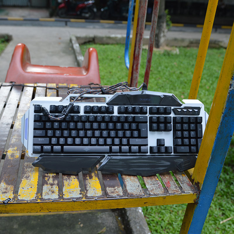 Bàn phím cơ Bosston 915 LED - Gaming Gear bán để tay ấn tượng