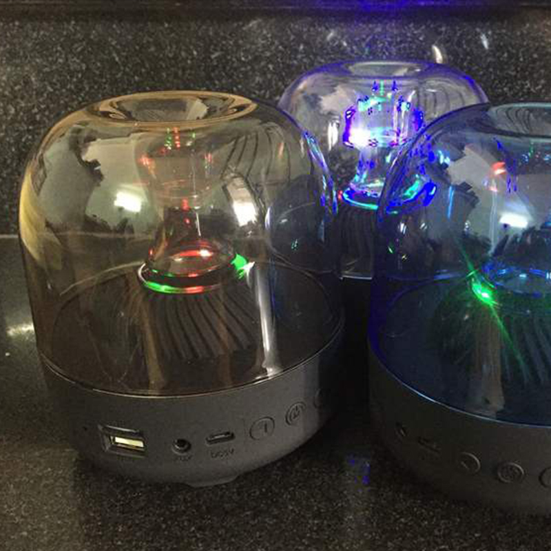 Loa bluetooth kiêm đèn led F7 - Big Diamon