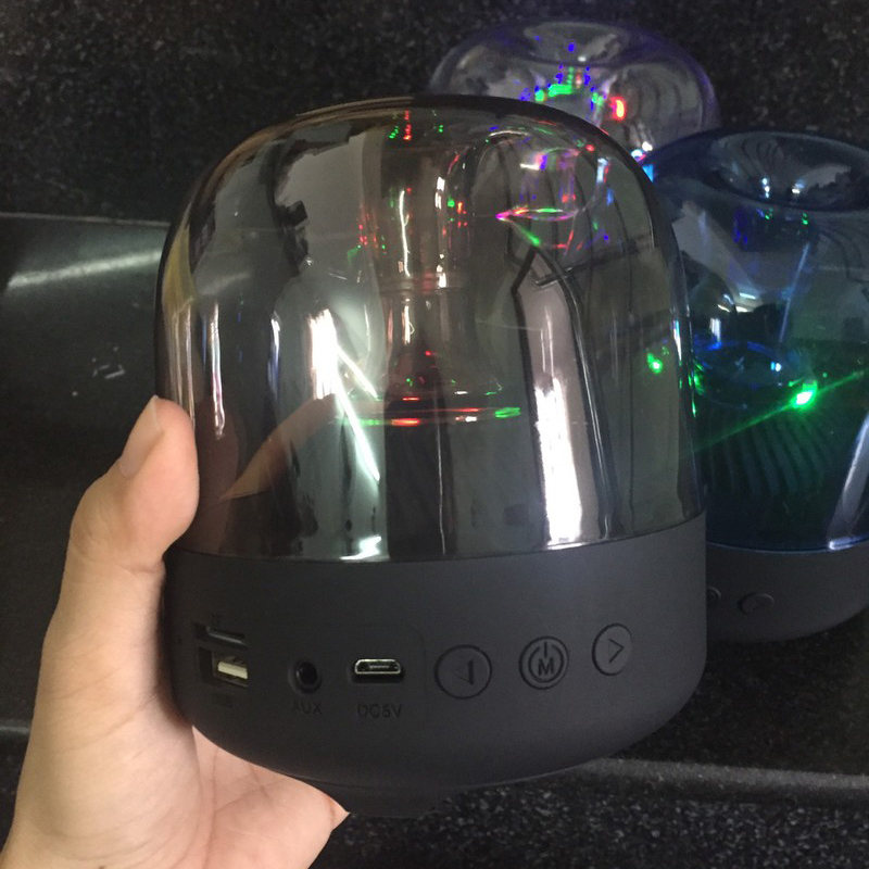 Loa bluetooth kiêm đèn led F7 - Big Diamon