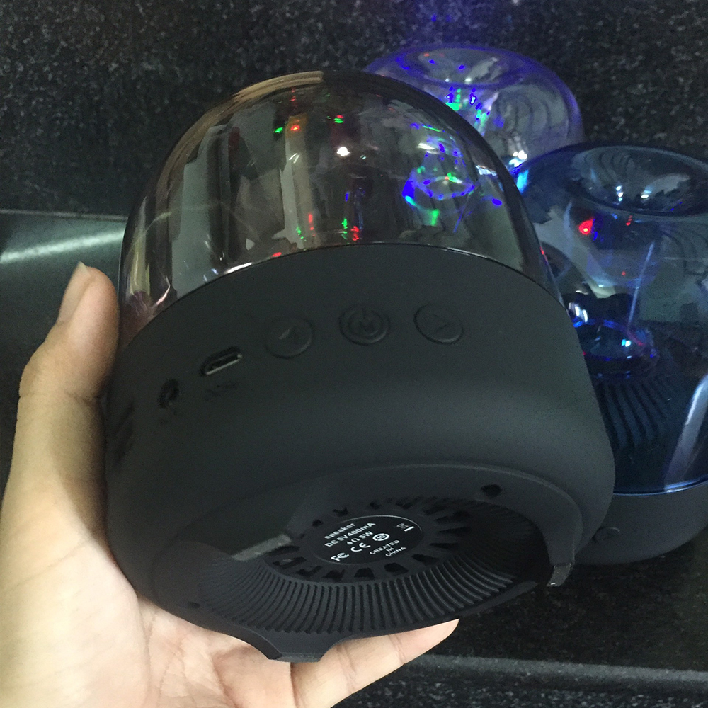 Loa bluetooth kiêm đèn led F7 - Big Diamon