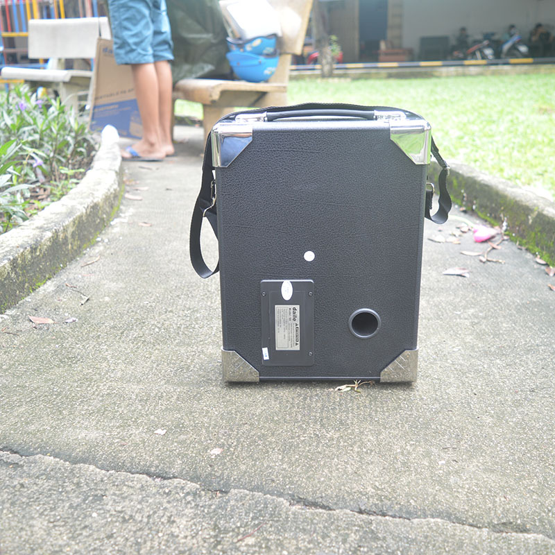 Loa karaoke xách tay di động Daile S8 - Tặng mic không dây