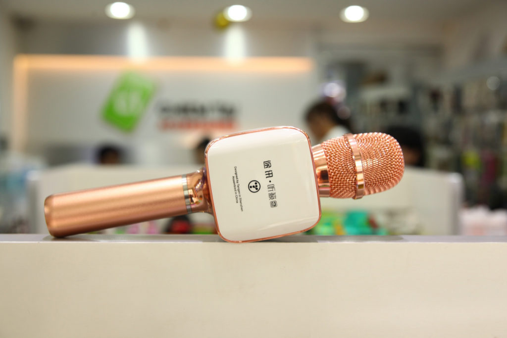 Loa kèm micro hát karaoke Tousing Q7s