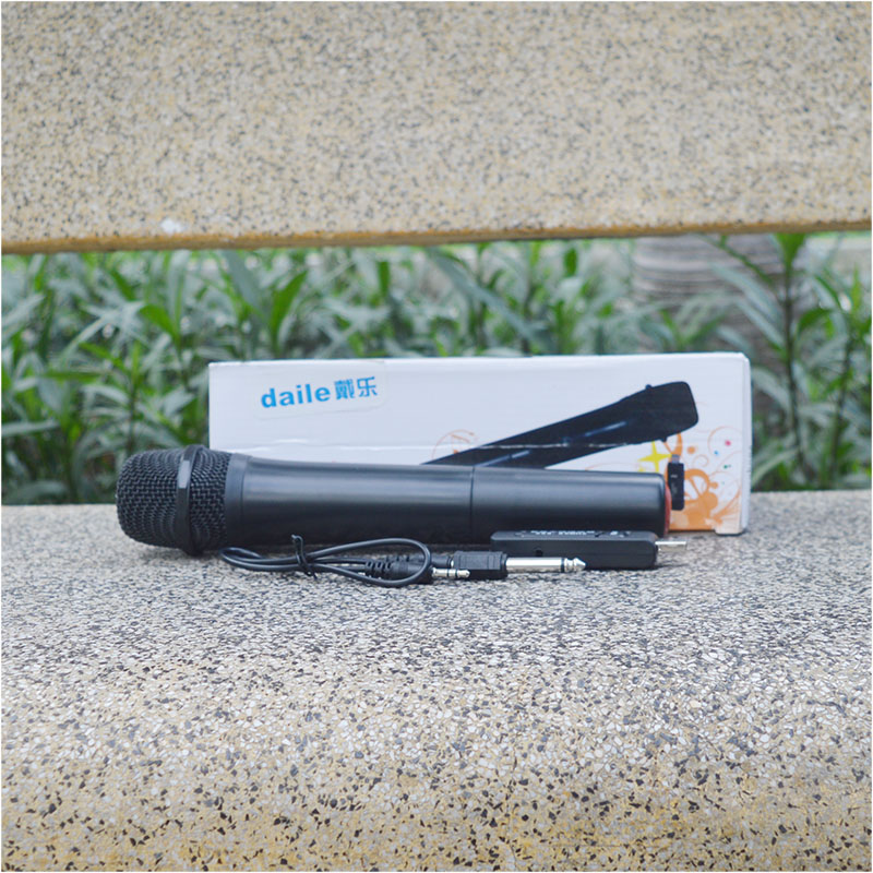 Micro không dây giá rẻ Daile V10