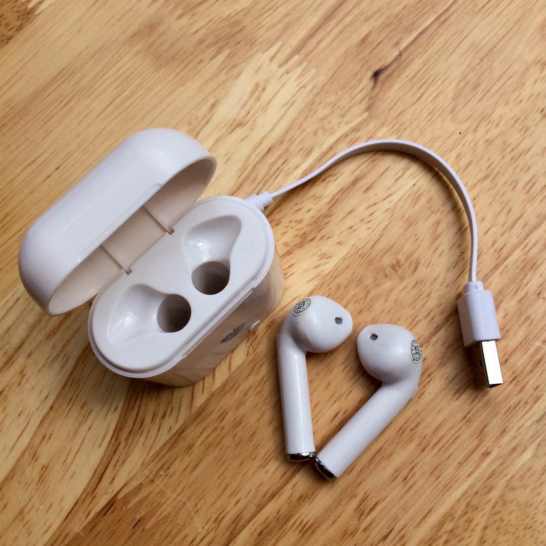 Tai nghe headphone bluetooth iphone X i7S có dock sạc
