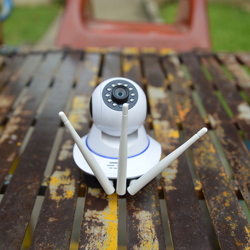 Camera chống trộm báo qua điện thoại Yoosee 3 râu