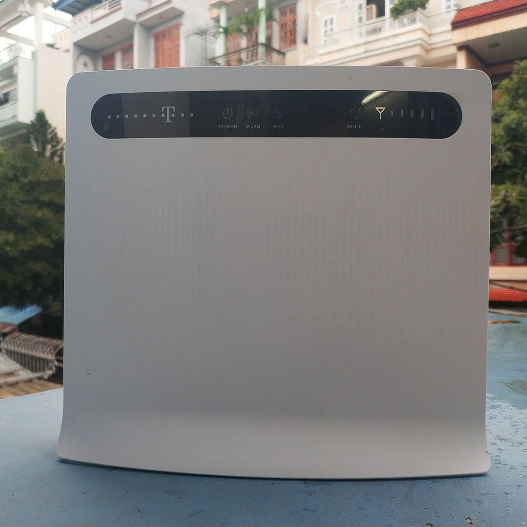 Bộ phát wifi 4G Huawei B593U-12/S nhà máy đã ngừng sản xuất năm 2015 - hiện có Bộ phát wifi Huawei B311S bản nâng cấp