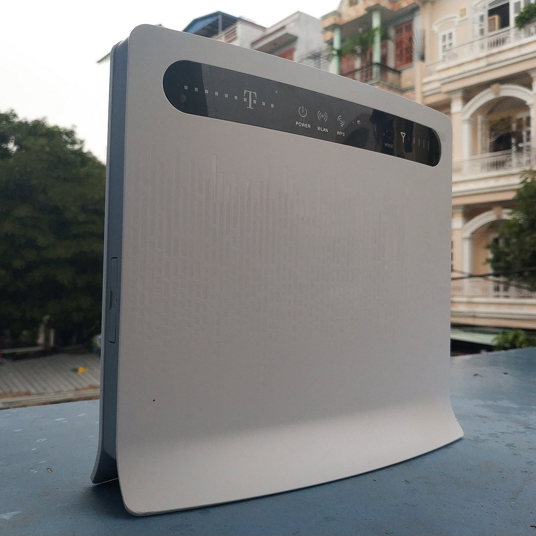 Bộ phát wifi 4G Huawei B593U-12/S nhà máy đã ngừng sản xuất năm 2015 - hiện có Bộ phát wifi Huawei B311S bản nâng cấp