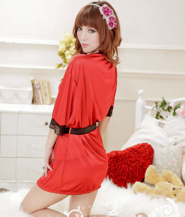 Bộ đồ ngủ sexy đỏ viền ren đen