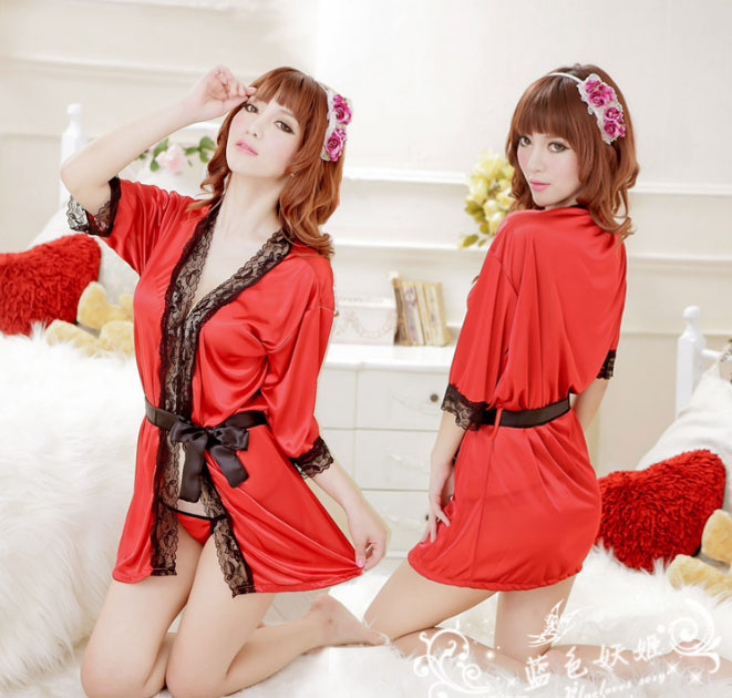 Bộ đồ ngủ sexy đỏ viền ren đen