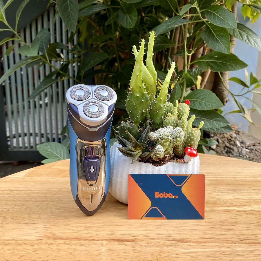 Máy cạo râu 3 lưỡi Kemei KM 7390 - Chống nước