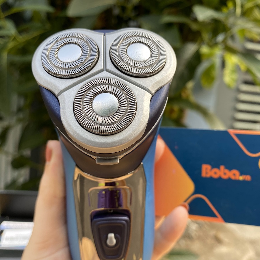Máy cạo râu 3 lưỡi Kemei KM 7390 - Chống nước