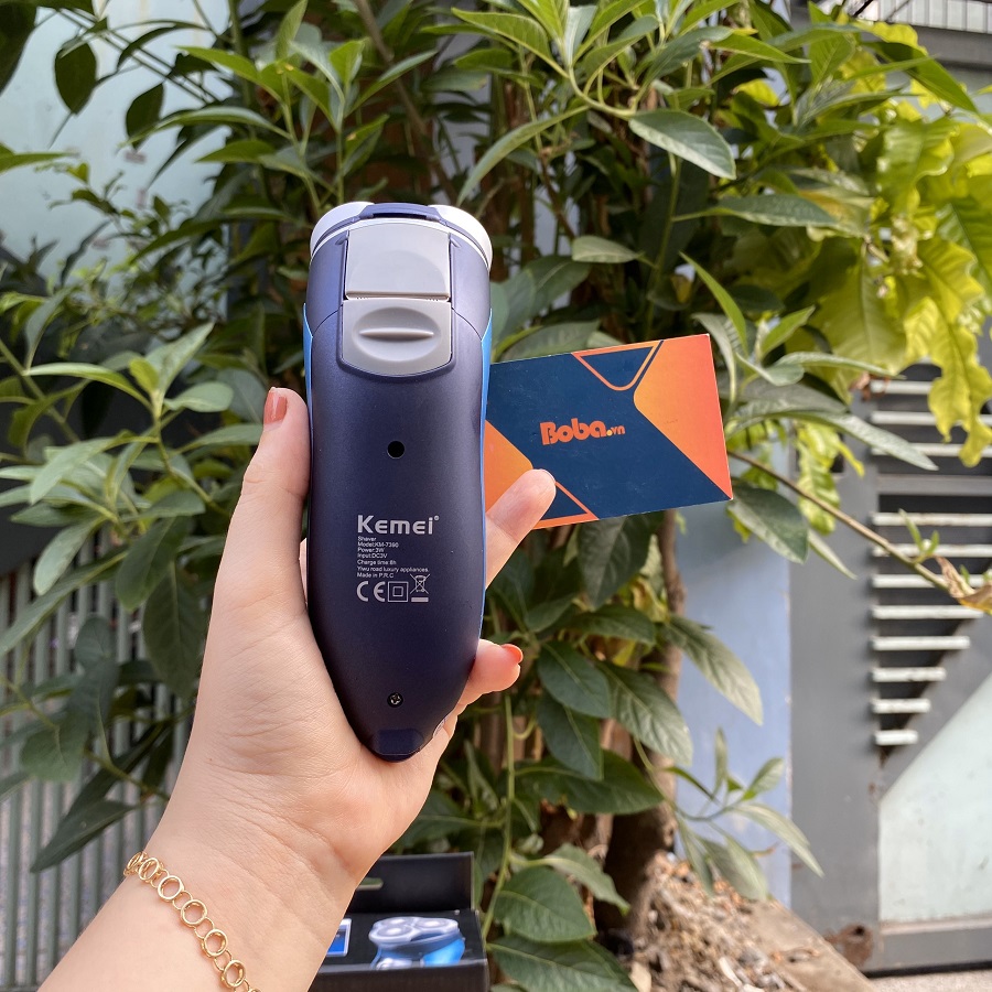 Máy cạo râu 3 lưỡi Kemei KM 7390 - Chống nước