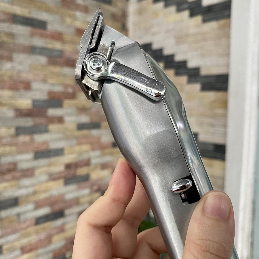 Tông đơ cao cấp pin khỏe Kemei KM1987