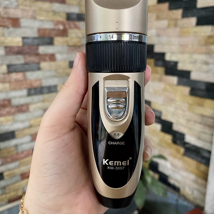 Tông đơ cắt tóc Kemei 3057 lưỡi sứ - Tặng kèm 2 pin