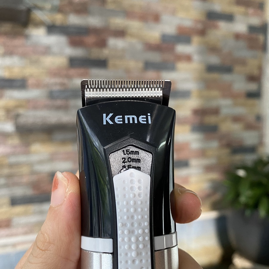 Tông đơ cắt tóc đa năng có 3 đầu cắt cao cấp