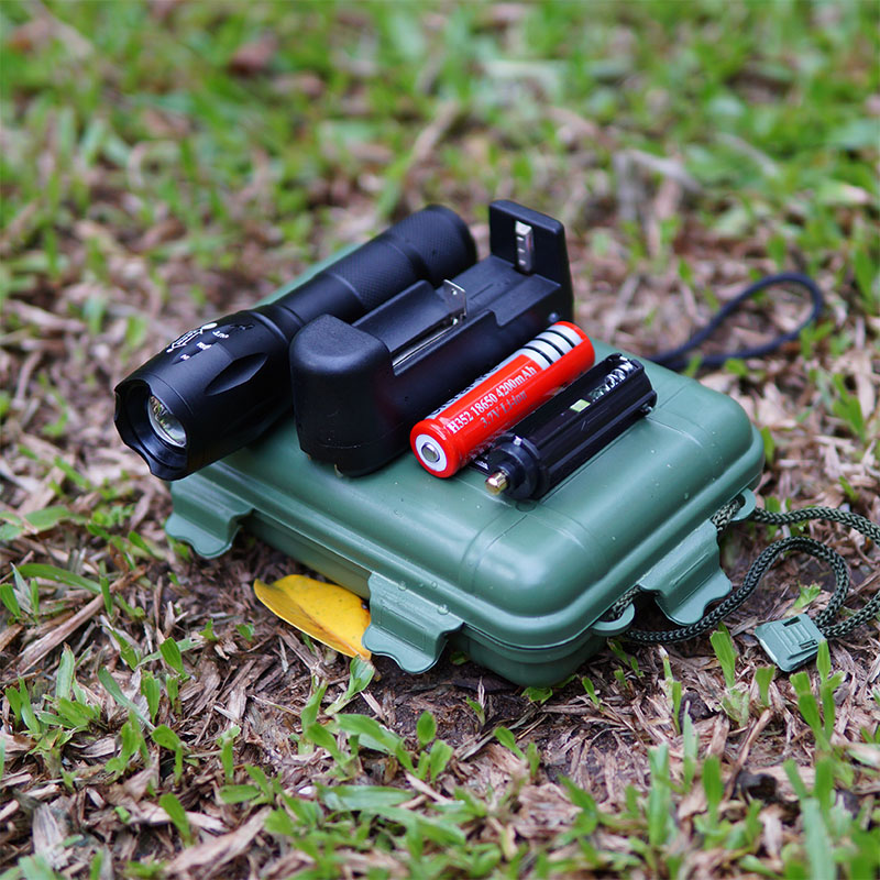 Đèn pin siêu sáng chuyên nghiệp Police X2000 - Thiết kế nhỏ gọn