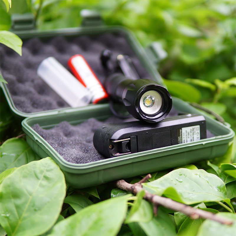 Đèn pin siêu sáng chuyên nghiệp Police X2000 - Thiết kế nhỏ gọn