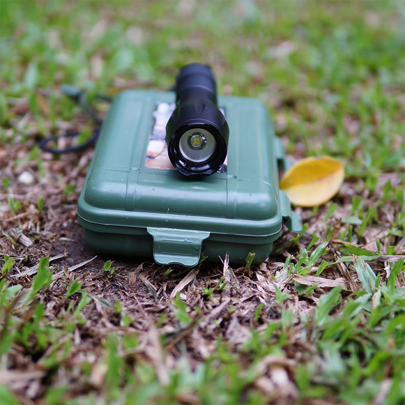 Đèn pin siêu sáng chuyên nghiệp Police X2000 - Thiết kế nhỏ gọn