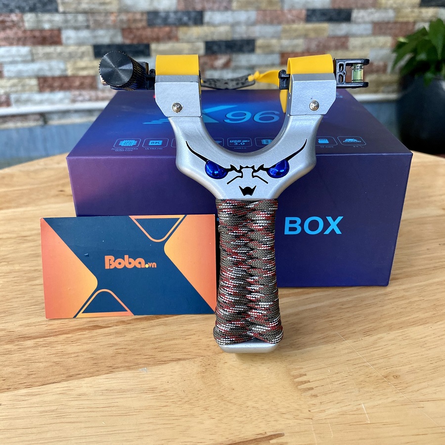 Bắn thun cao su mặt quỷ có ống ngắm laser