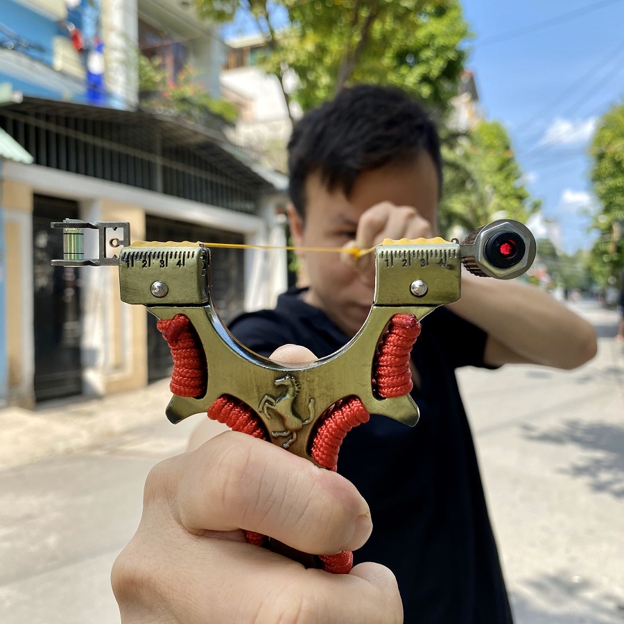 Ná súng cao su Hình Ngựa có laze