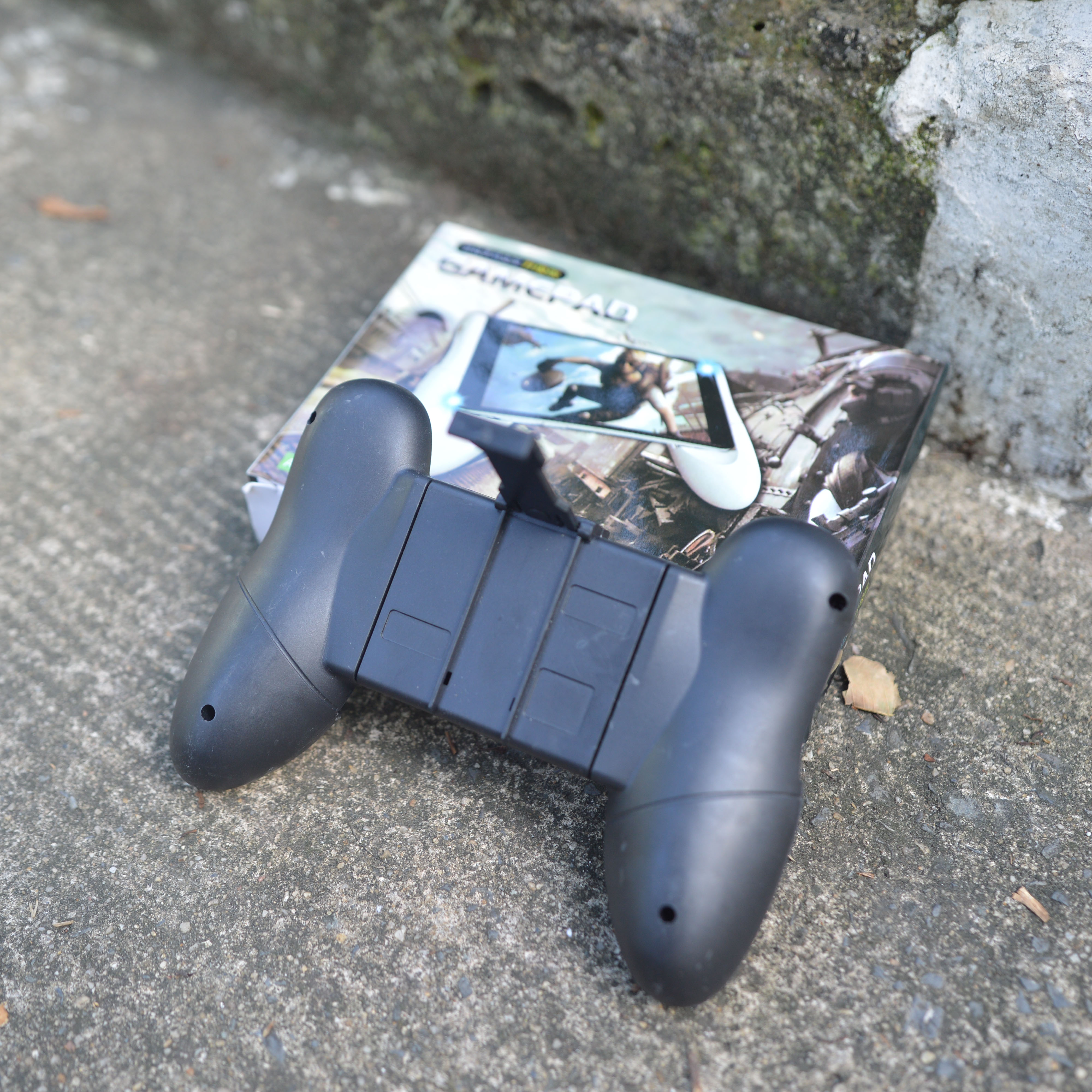 Gamepad tay cầm kẹp cho mọi điện thoại chơi game GP120