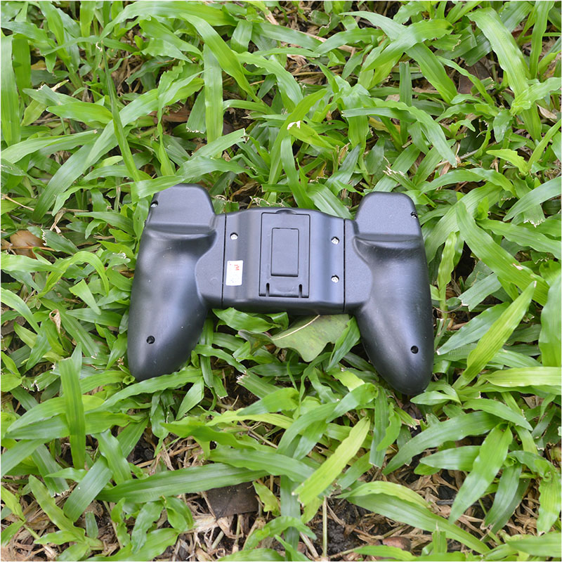 Gamepad tay kẹp cho điện thoại tích hợp Joystick BB 578