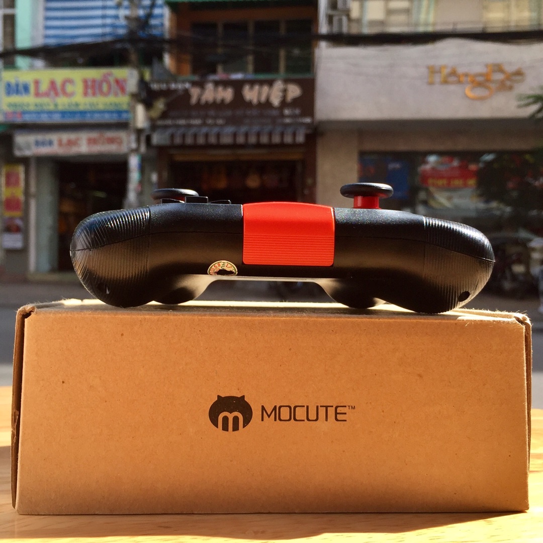 Tay Cầm chơi Game Mocute 050