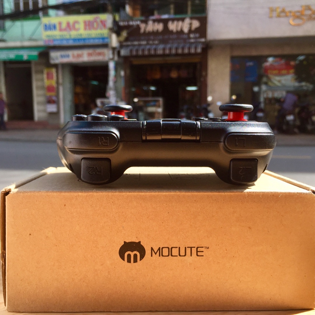 Tay Cầm chơi Game Mocute 050