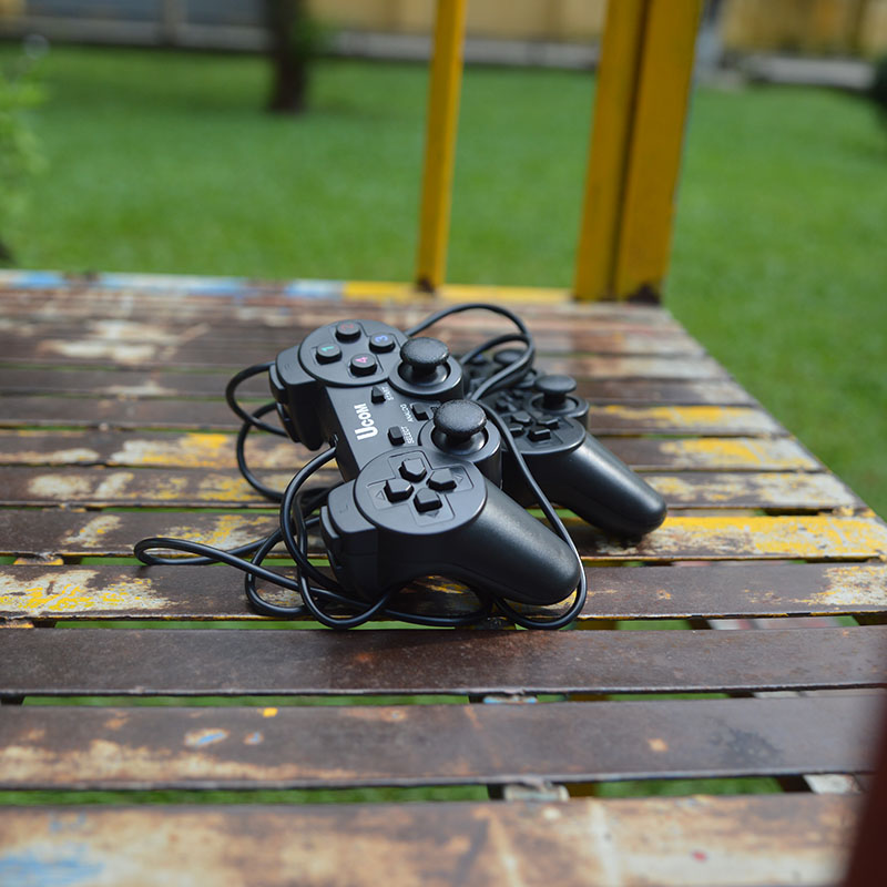 Tay game đôi 2 tay KM88 rung (Có dây chơi trên PC)