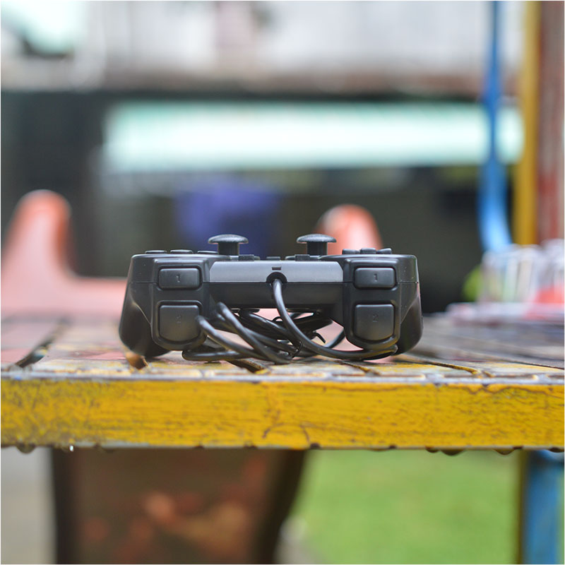 Tay gamepad đơn KM66 có rung ( Chỉ chơi trên PC)