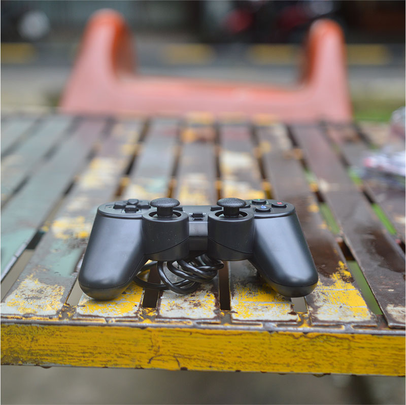 Tay gamepad đơn KM66 có rung ( Chỉ chơi trên PC)