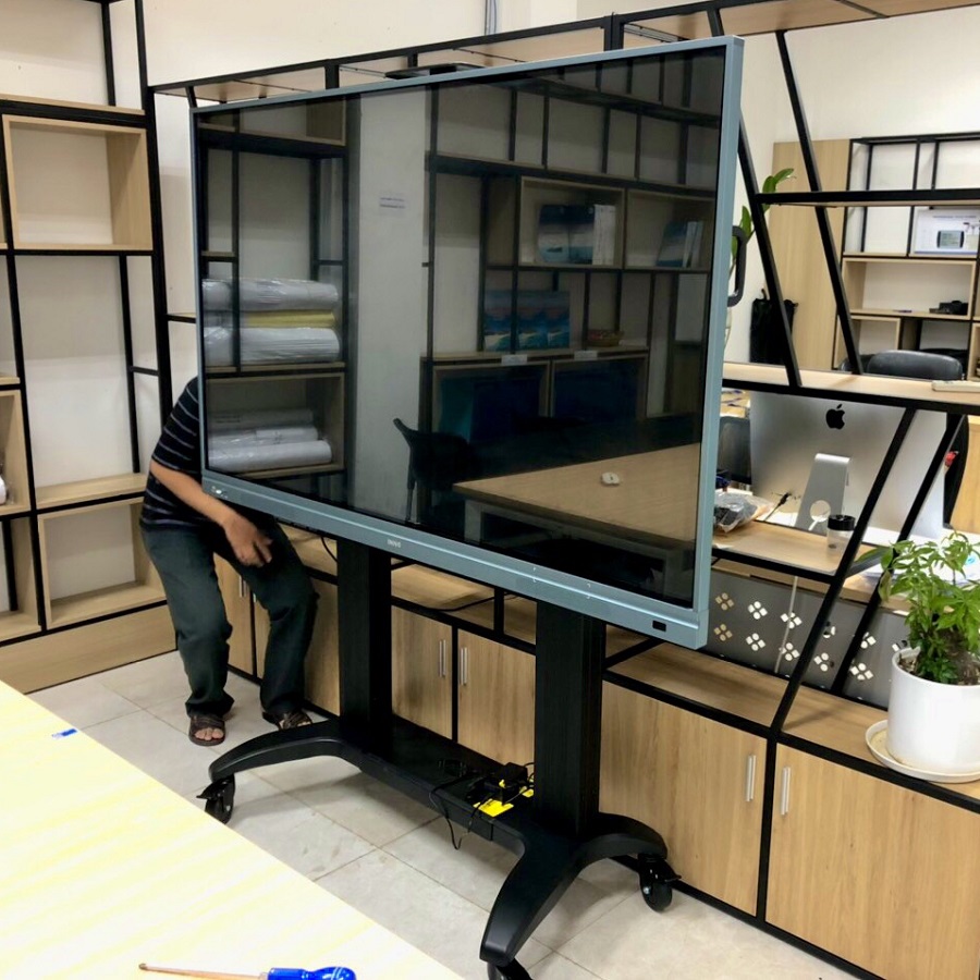 Tivi treo di dộng NB TW100 cho tivi 75-110 inch tự động